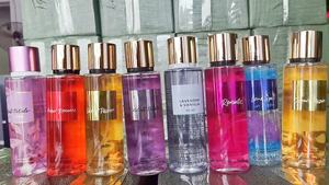 Commercio all'ingrosso <span class=keywords><strong>Victoria</strong></span> Parfum Rebranding nuovo dolce 250ml corpo Splash profumo segreto per il corpo nebbia <span class=keywords><strong>Spray</strong></span> profumo per le donne - Product Image 6