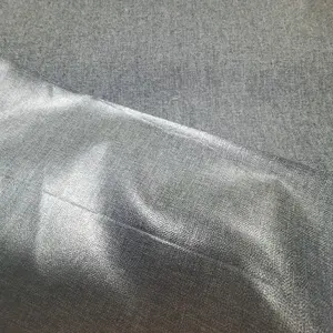 Balıksırtı dimi fırçalanmış kumaş ceket ve aşağı giysi için TPU kumaş ile siyah ve beyaz ipek kumaş