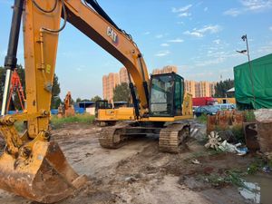 Excavatrice Caterpillar 320gc d'occasion de 20 tonnes, modèle 2021, composants principaux : moteur, boîte de vitesses, pompe PLC, en bon état - Product Image 3