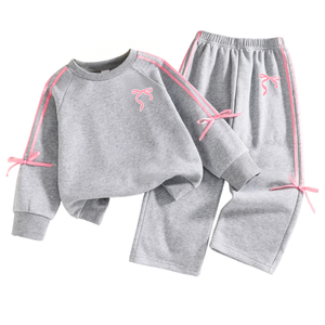 Set 2 Pezzi per Bambina: Felpa Grigia con Fiocco Laterale e Pantaloni a Gamba Dritta, Outfit Casual Personalizzato - Product Image 4