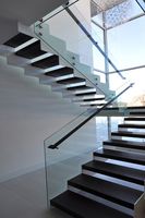 Escalier moderne en zigzag à double poutre, designs d'escaliers