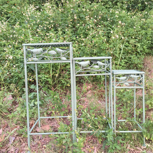 Support à <span class=keywords><strong>fleurs</strong></span> carré haut <span class=keywords><strong>en</strong></span> fer forgé style rétro, ensemble <span class=keywords><strong>de</strong></span> trois pièces, effet vieilli, pour plantes <span class=keywords><strong>en</strong></span> pot, décoration d'extérieur <span class=keywords><strong>en</strong></span> cascade pour Pothos et Bonsaï - Product Image 4