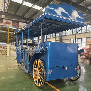Voiture électrique bleue de tourisme, charrette à chevaux vintage avec auvent pour les voyages de loisirs - Product Image 1