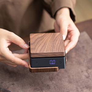 Balance à thé miniature en bois massif avec plateau de pesée, appareil de pesage électronique carré pour grains de café, accessoire pour cérémonie du thé domestique - Product Image 2