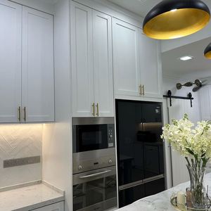 ชุดตู้ครัวดีไซน์ทันสมัยหรูหรา - Product Image 4