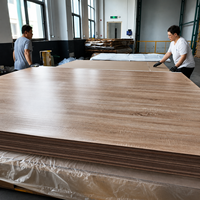 Rollo de Papel Melamínico de 80g, Impresión Personalizada con Diseño de Madera o Color Sólido, OEM para Fábrica de Gabinetes de MDF y Tablero de Partículas