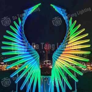 Escultura Gigante Iluminada de Alas de Navidad que Crea una Atracción Festiva para Fotos en Resorts, Plazas, Parques y Centros Comerciales - Product Image 6