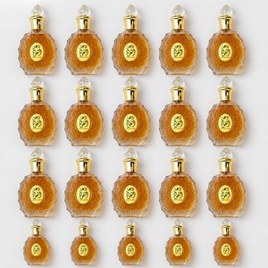 Etiquetas Adhesivas de Lujo para Velas Aromáticas, con Logotipo Metálico en Relieve, Impresión Personalizada, Acabado Brillante, con Anillo de Apertura, para Esmalte de Uñas - Product Image 5