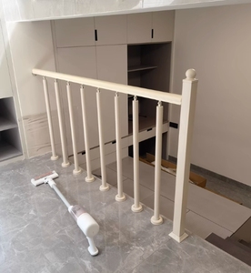 Modern Eenvoudig Ontwerp Voor Ijzeren Trapleuning Interieur Ijzeren Trapleuning Roestvrijstalen Houten Trapleuning - Product Image 5