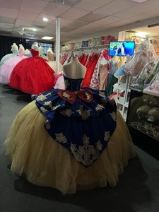<span class=keywords><strong>Abito</strong></span> da ballo Quinceanera ispirato a <span class=keywords><strong>Biancaneve</strong></span> di Mumuleo, lungo fino al pavimento con strascico a cappella, moderno in raso e pizzo stampato - Product Image 5