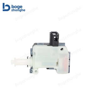 Moteur de verrouillage de hayon de haute qualité 18G827061 18G827061AB pour Volkswagen VW <span class=keywords><strong>Bora</strong></span> Lavida Jetta, actionneur de <span class=keywords><strong>d</strong></span>éverrouillage du coffre - Product Image 3