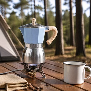 Cafetière Moka Octogonale Bleu Lac 300ml en Aluminium avec Poignée en Bois, Machine à Expresso Italienne pour Plaque de Cuisson, Vente en Gros OEM - Product Image 2