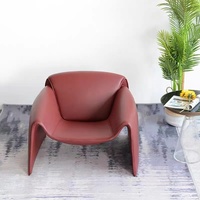 Fauteuil lounge individuel moderne de luxe en cuir véritable, style nordique italien, design tête de crabe décontracté, mousse à mémoire de forme, pieds en bois massif, pour la maison