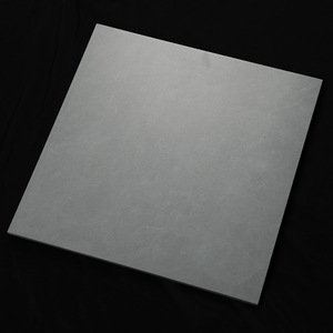 モダンな600x600mm薄灰色の石セラミックタイル磁器タイルリビングルーム光沢のあるテクスチャ6mm厚さ - Product Image 4
