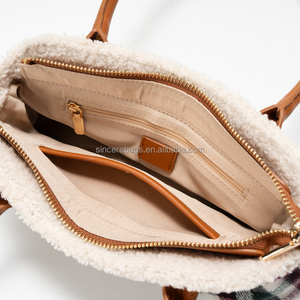 Bolso de hombro/bandolera informal retro portátil para mujer, invierno 2025, nuevo, versátil, a cuadros, con combinación de colores. - Product Image 4