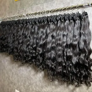 Cheveux humains bruts cambodgiens crus vietnamiens cheveux humains bruts cuticule alignée vendeur de cheveux ondulés bruts cambodgiens