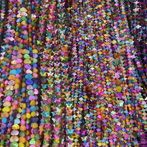 Perles d'angle blanches de bonne qualité, prix d'usine, vente en gros, perles de coquille en vrac pour la fabrication de bijoux - Product Image 1