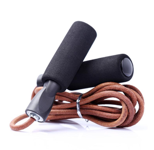 SP venta al por mayor de cuero de vaca <span class=keywords><strong>cuerda</strong></span> de <span class=keywords><strong>saltar</strong></span> ajustable duradero mango de esponja <span class=keywords><strong>cuerda</strong></span> de <span class=keywords><strong>saltar</strong></span> - Product Image 5