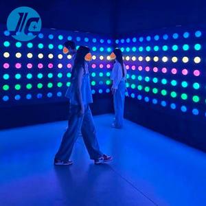 Jeu de poussée lumineux à LED actif pour divertissement en salle de fête, idéal pour les équipes, pour les événements à l'aéroport ou au parc de trampolines - Product Image 5
