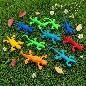 Colección de Juguetes para Niños, Figura Realista de Lagarto de Goma TPR Pequeña de 50 mm (2 Pulgadas), Cápsulas para Máquinas Expendedoras - Product Image 1