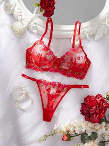 Ensemble de lingerie sexy rouge en dentelle transparente brodée florale avec soutien-gorge push-up pour femmes - Product Image 3