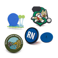 Badges de revers personnalisés en PVC souple avec logo 3D coloré et rempli, pour la promotion