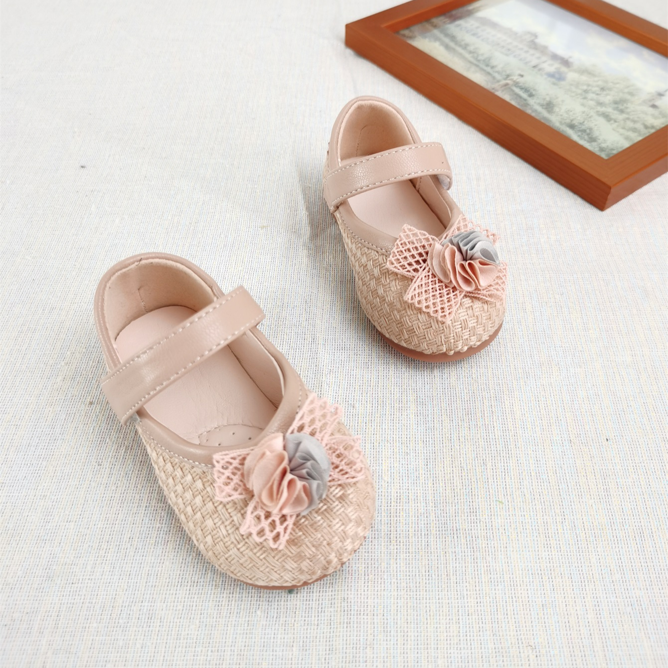 2021 новый материал соломенные модные красивые туфли из лисьего меха на плоской подошве для девочек