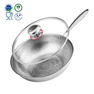 <span class=keywords><strong>Wok</strong></span> en titane 3 plis avec couvercle, non toxique, sans PFAS, <span class=keywords><strong>wok</strong></span> martelé et poêle à frire, <span class=keywords><strong>wok</strong></span> en titane triple couche, compatible induction et lave-vaisselle - Product Image 1