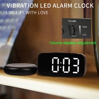 Grote Led Wekker Met Bed Shaker, Luid Vibrerende Bureauklok, Dual Charger Led Digitale Bureauklok