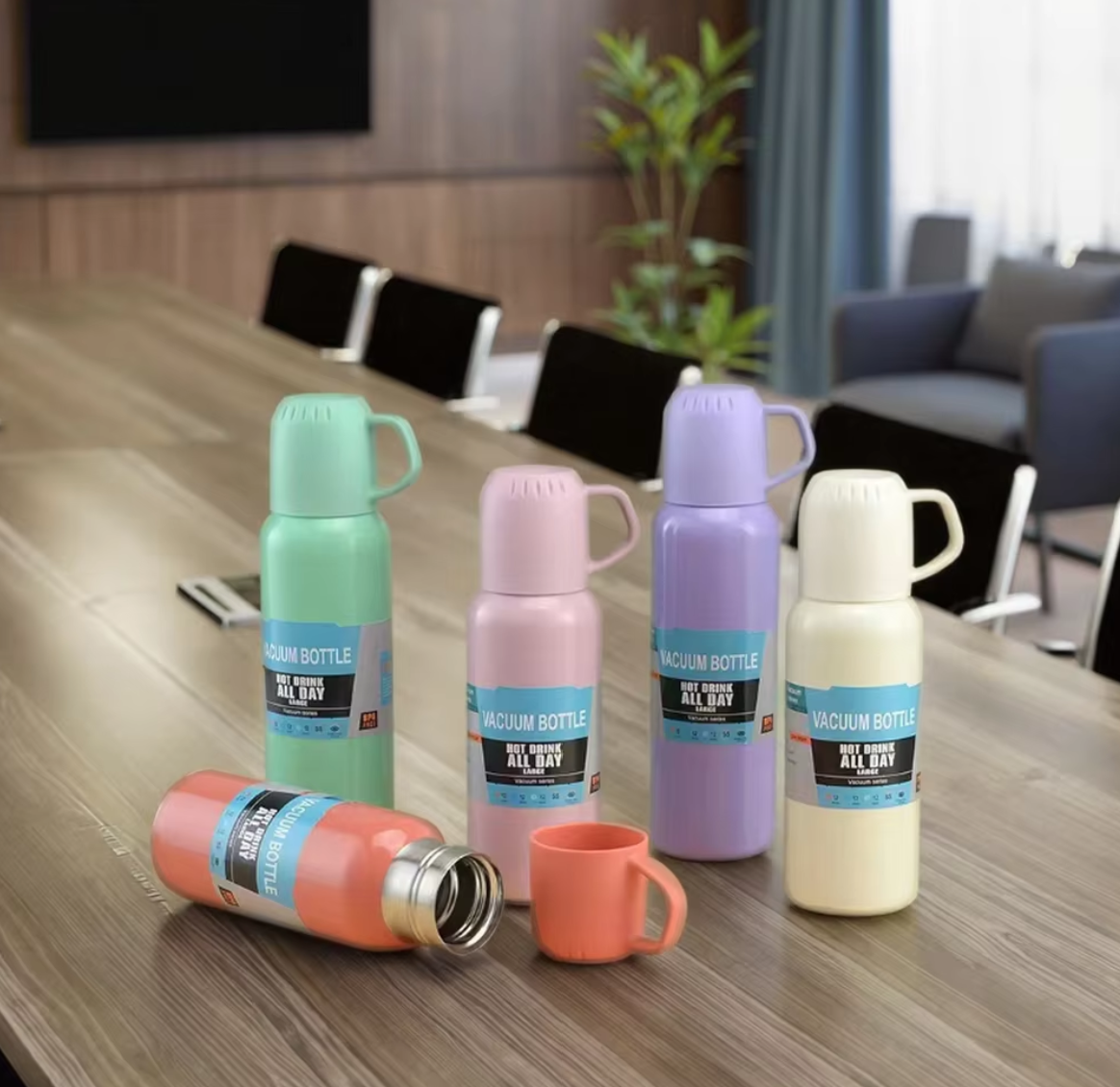 สีดำ-สูท