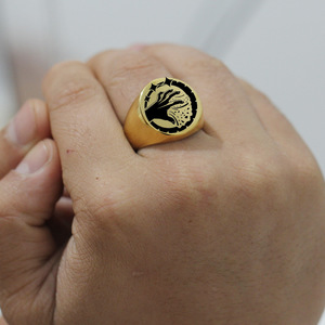 Anillo Grab The Sky de 22 mm con Diseño Geométrico Grabado con Láser, Joyería de Moda Unisex, Regalo, Acero, Dorado, Negro - Product Image 4