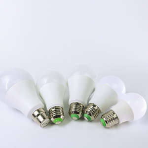 หลอดไฟ LED ขั้ว E27 รูปทรง A19 แสงขาว 5000K 100lm/w ตัวหลอดพลาสติก ได้รับการรับรองมาตรฐาน CE อายุการใช้งาน 25000 ชั่วโมง ควบคุมด้วยสวิตช์ - Product Image 2