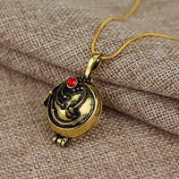Haute qualité TV Show the Vampire Diaries Elena Gilbert Alliage Strass Médaillon Collier pour Femmes Fille Bijoux