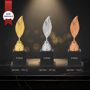 Trophée portable à motif de feuille imprimé UV, modèle 709, plaqué or, argent, bronze, gravure, récompense sportive, trophée en métal, base en bois noir - Product Image 1
