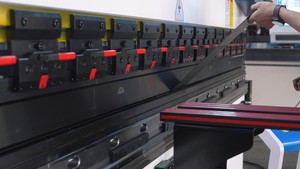 समर्पित विद्युत संलग्नक आवास 130t/3200 मिमी DA-53TX (विलोमी)/kt15/बेललेक इलेक्ट्रो-हाइड्रोलिक सीएनसी झुकने मशीन वुशविक - Product Image 4