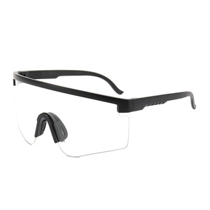 Lunettes de sport avec monture en PC noire, antidérapantes, protection UV400 pour le cyclisme et les activités de plein air - Product Image 1