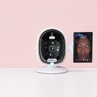 Analyseur de peau 3D IA Modèle 08 avec écran 13,3 pouces pour la détection des points noirs, des pores et de la profondeur cutanée – Équipement de beauté à domicile