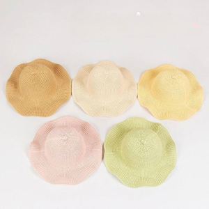 <span class=keywords><strong>Sombrero</strong></span> de <span class=keywords><strong>Paja</strong></span> con Puntos de Colores y Decoración de Lazo para Niña, Venta al por Mayor - Product Image 3