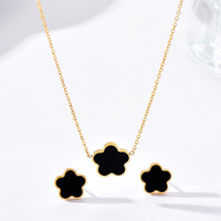 Ouj Ensemble de Bijoux de Luxe pour Femme, Collier Plaqué Or de Dubaï en Acier Inoxydable 316L avec Nacre Blanche à Motif Floral