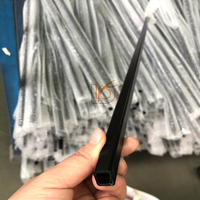 Balaustre de Escalera Metálico Cuadrado Negro Liso Moderno de Media Pulgada del Fabricante, Husillo de Hierro Forjado para Barandilla Interior