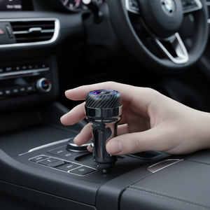 Adaptador de coche de carga rápida universal con doble puerto A+C PD30W de aleación de zinc y pantalla de voltaje en tiempo real para venta al por mayor - Product Image 2