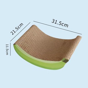 Rascador para gatos de cartón corrugado de alta calidad, con forma de plátano grande, resistente a arañazos y al desgaste, de fábrica. - Product Image 3