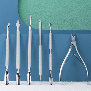 דוחף ציפורניים מקצועי מנירוסטה בצבע זהב, מזלג לציפורניים, דוחף ציפורניים שקוף למניקור - Product Image 3