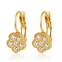 Anting-anting kait baja tahan karat berlapis emas anti air, perhiasan modis, dan anting-anting liontin zircon berbentuk bunga, pita, dan hati untuk wanita
