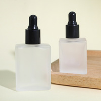 Botol minyak esensial perjalanan Mini 10ml dengan tutup sekrup penetes kaca persegi untuk harga pabrik kosmetik