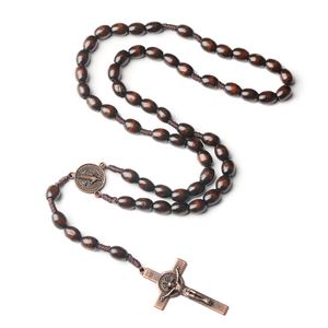 Collier Chapelet Catholique Style Religieux Vintage avec Perles en Bois et Croix, Bijou Saint Jésus, Cadeau de Pâques pour l'Église Chrétienne - Product Image 2
