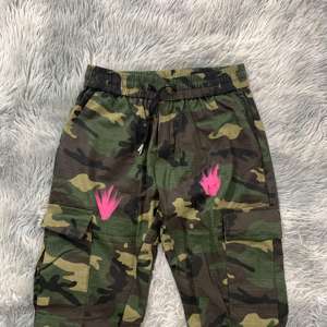 DENIMGUYS personalizzato rosa Splatters Streetstyle Hiphop <span class=keywords><strong>pantaloni</strong></span> Cargo mimetici <span class=keywords><strong>uomo</strong></span> - Product Image 3