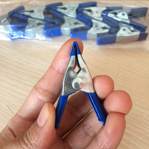 2 Inch Ngón Tay Grips Thép Mùa Xuân Kẹp Mini Kim Loại Mùa Xuân Kẹp Đỏ Cao Su Mẹo Clips - Product Image 3