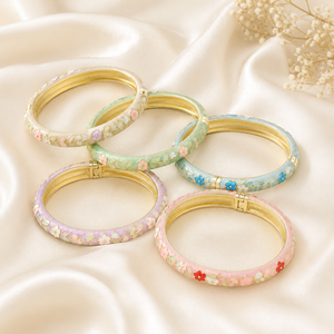 Nouvel Arrivage Bracelet Tendance Style Rétro Chinois en Alliage Plaqué Platine avec Breloques Italiennes Chat de Dessin Animé en Émail et Fil de Soie - Product Image 1