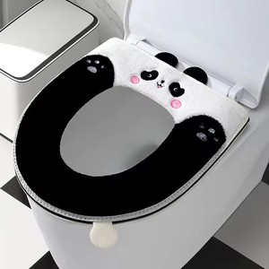 Funda para asiento de inodoro para el hogar, lavable, ecológica, impermeable, universal para las cuatro estaciones, cojín cálido para inodoro de invierno, suave y con diseño de panda. - Product Image 1
